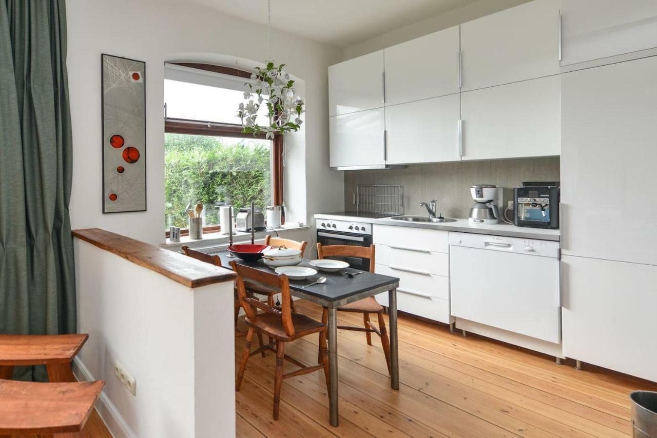 Kanalvilla - Urlaub Am Nord-Ostseekanal - Zwei Ferienwohnungen Im Angebot- Eine Im Dachgeschoss Und Eine Wohnung Mit Garten Sehestedt  Esterno foto