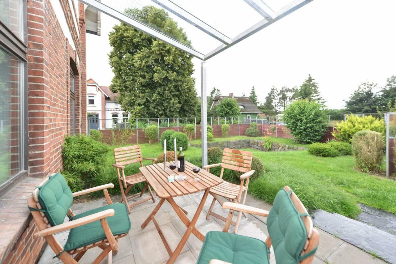 Kanalvilla - Urlaub Am Nord-Ostseekanal - Zwei Ferienwohnungen Im Angebot- Eine Im Dachgeschoss Und Eine Wohnung Mit Garten Sehestedt  Esterno foto